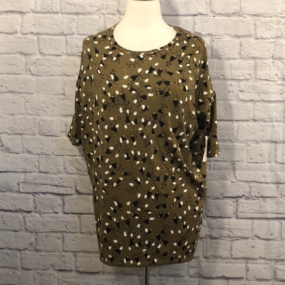 LuLaRoe Tops - LuLaRoe Irma Tunic